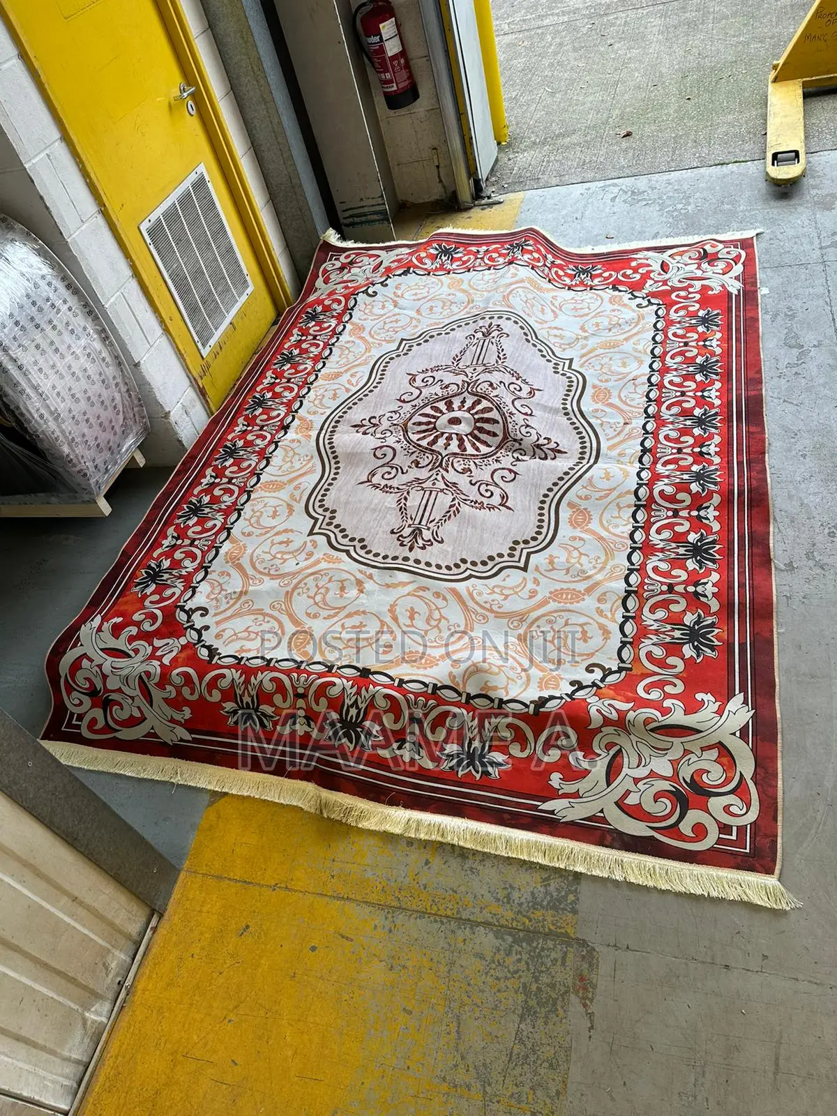 4 Rugs in Different Colours