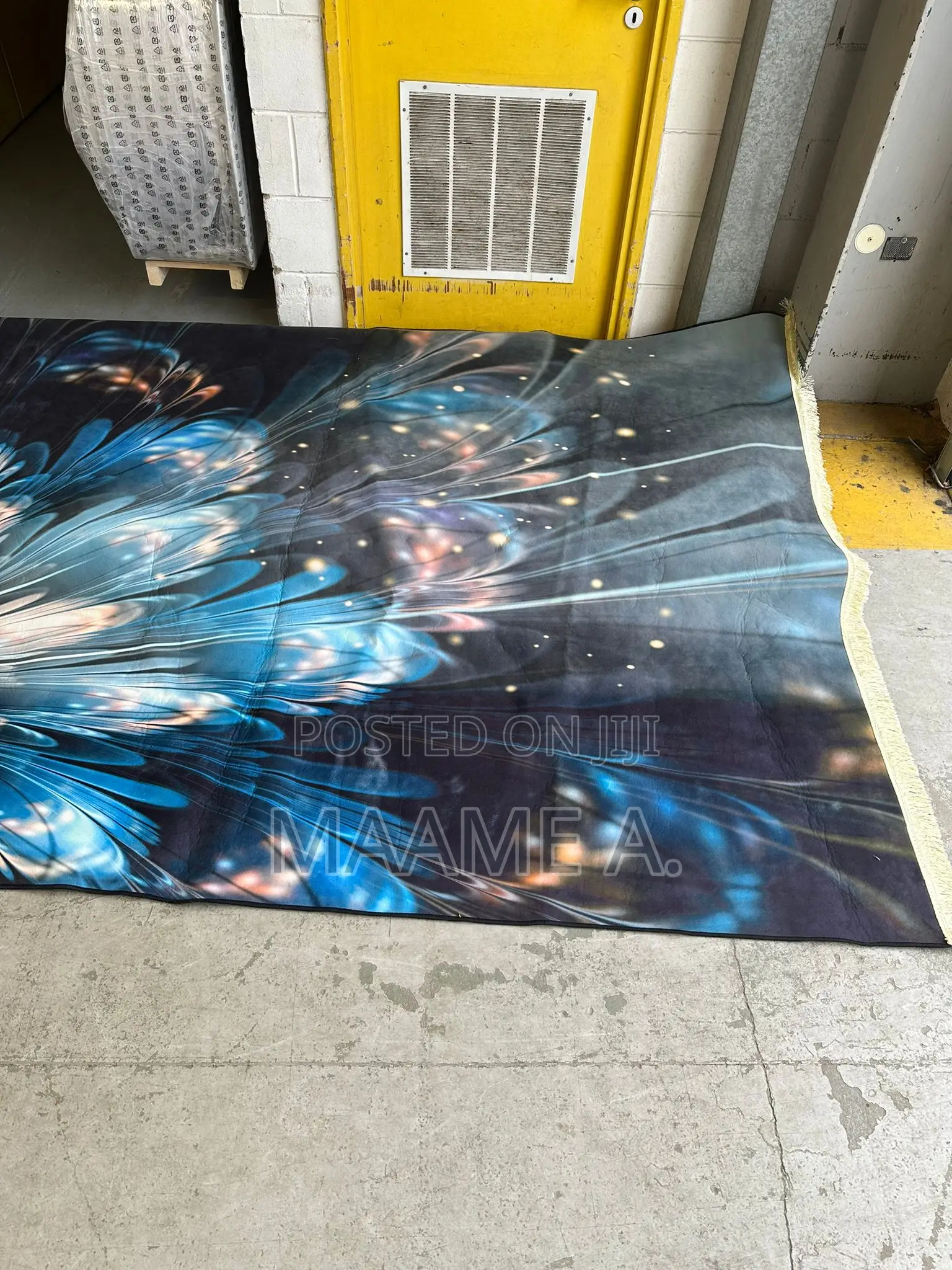 4 Rugs in Different Colours