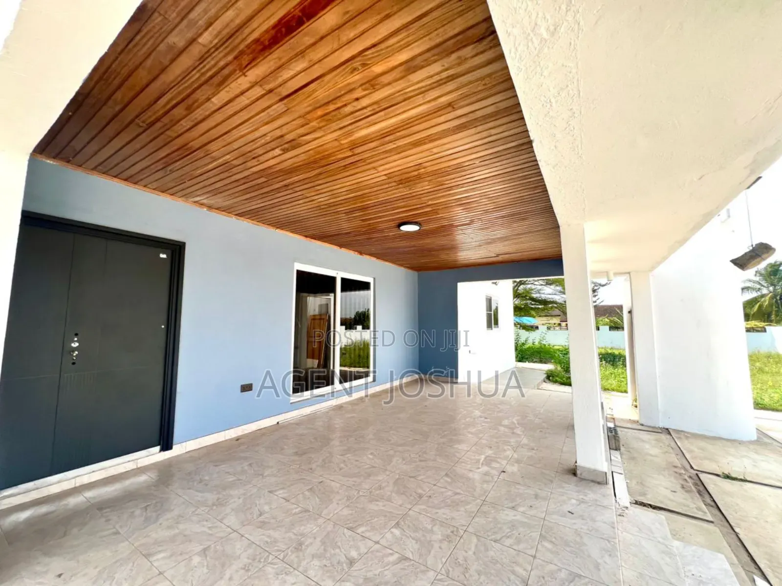 4bdrm House in Manet Court Estate, Airport Residential Area for rent