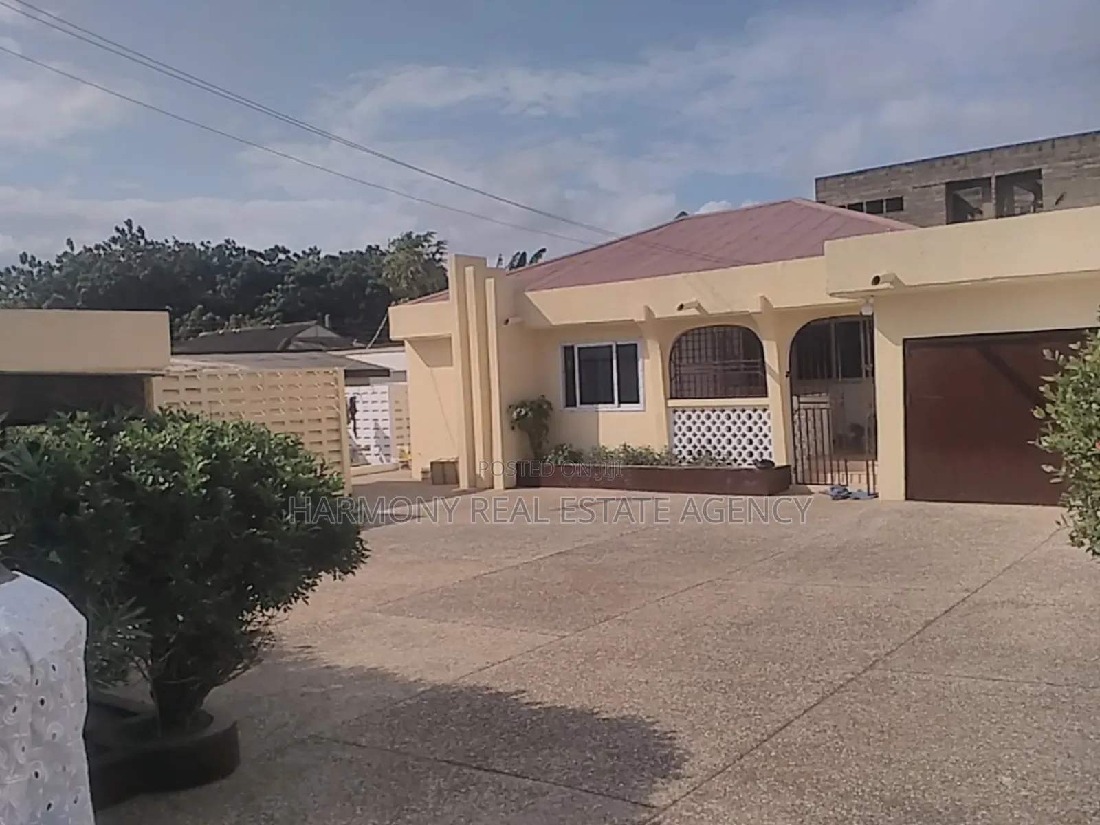 4bdrm House in Airport Residential Area for rent