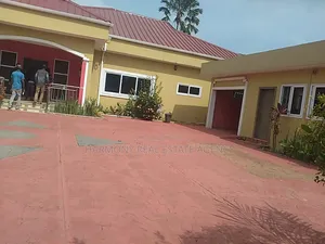 4bdrm House in Airport Residential Area for rent