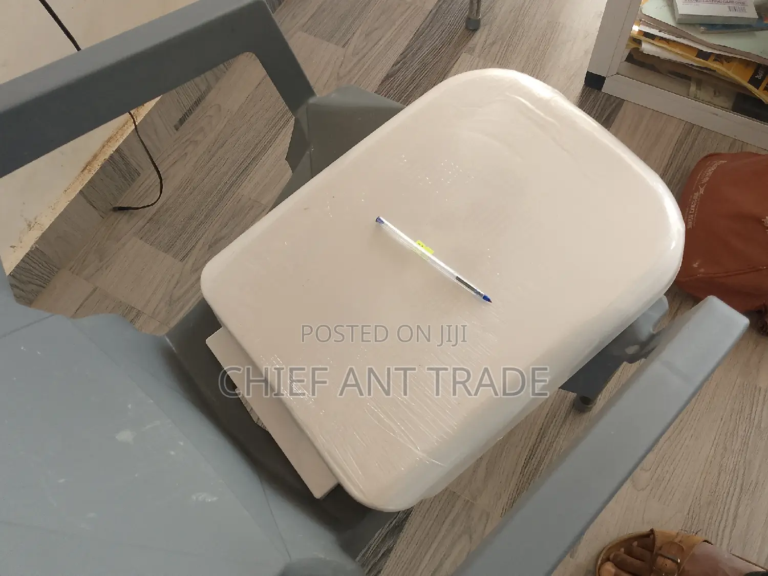 Toilet Seat Cover. Wc. 119
