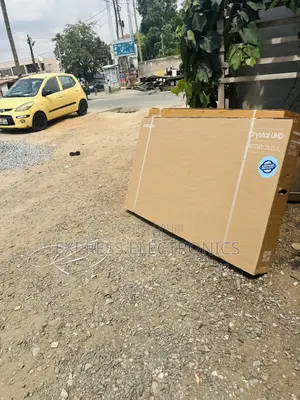 Brand New Samsung UHD Smart 65”DU7000 Television