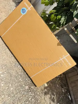 65”DU8000 2024 Model UHD Smart Sansung.