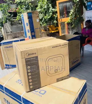 Energy Efficient Midea 15L Electric Water Heater.