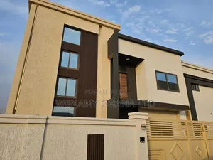 8bdrm Duplex in Devtraco, Tema Metropolitan for sale