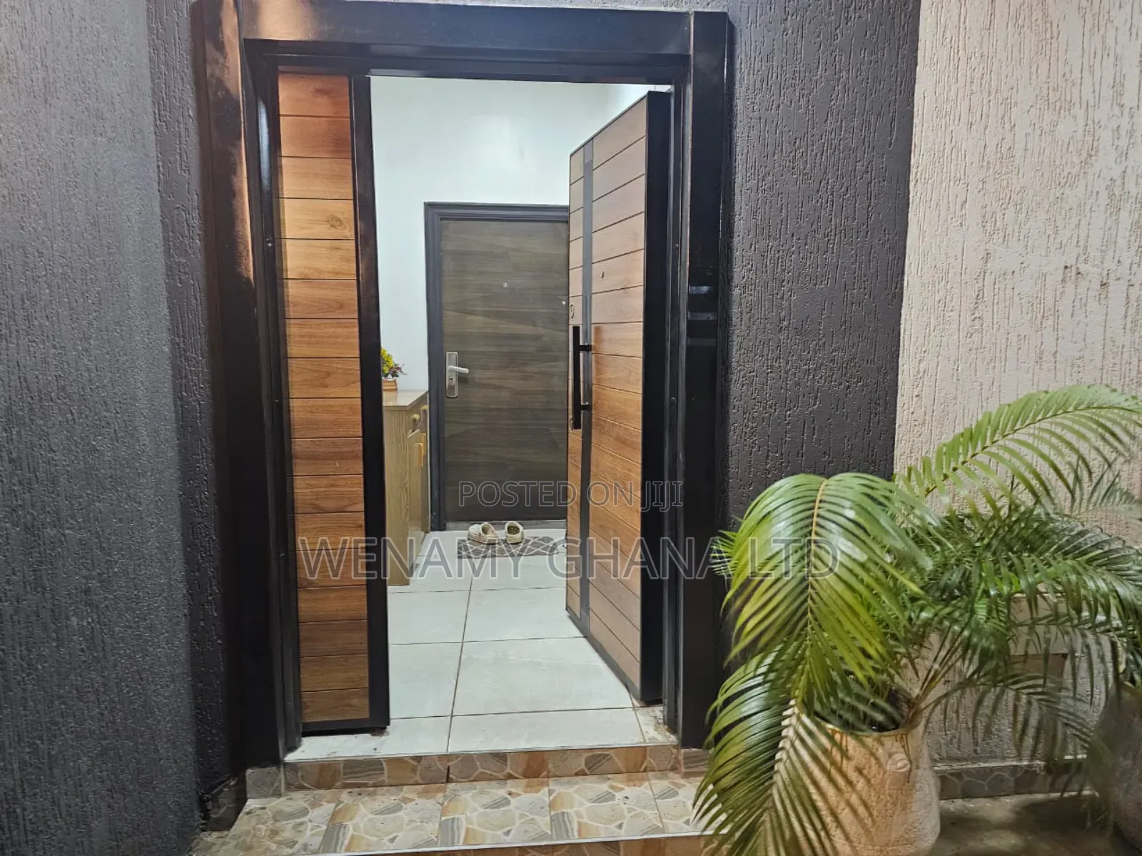 8bdrm Duplex in Devtraco, Tema Metropolitan for sale