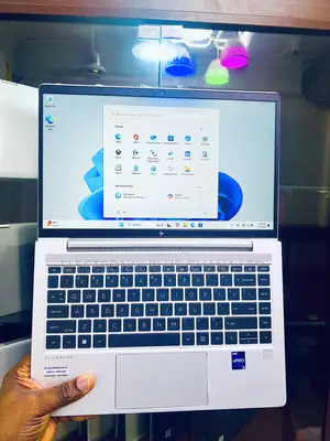 Laptop HP EliteBook 640 G10 16GB Intel Core i5 SSD 256GB