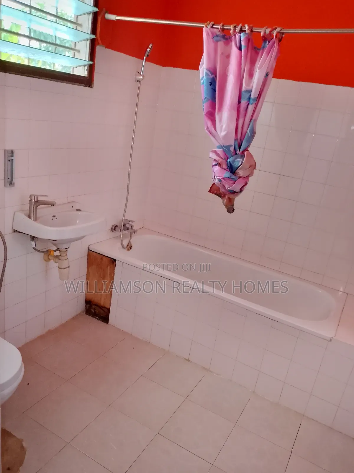 4bdrm House in Community 20 Estate, Spintex for rent