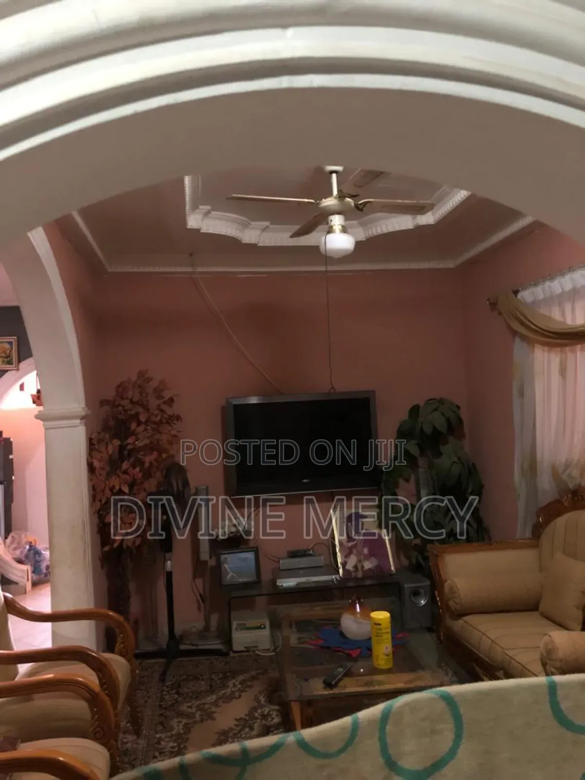 9bdrm Duplex in Kokrobite Road, Awutu Senya East Municipal for sale