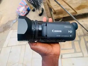 Professional-Grade HD Camcorder Video-Canon LEGRIA G25