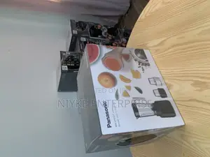 Quality Panasonic Blender With 2 Dry Mills