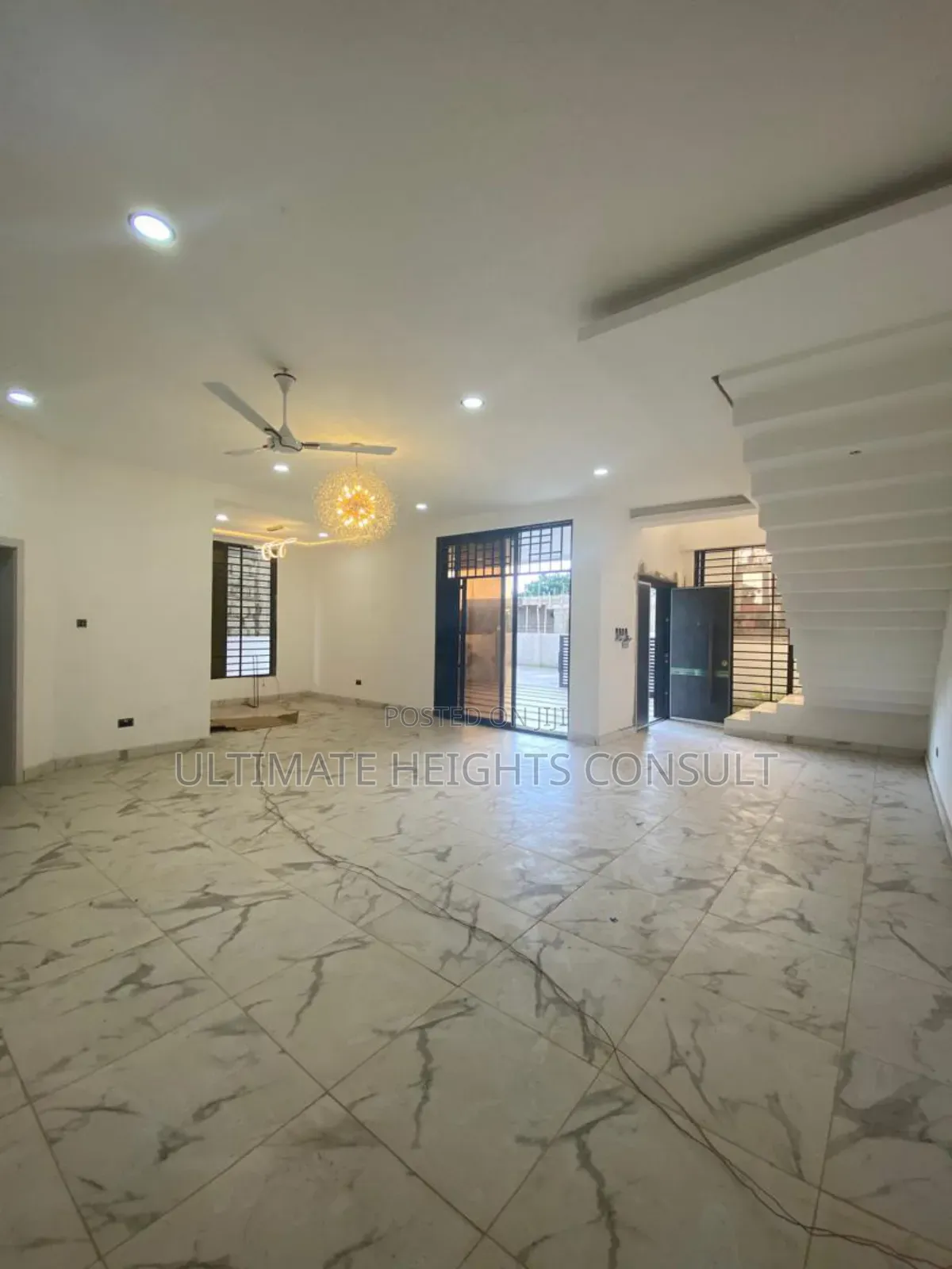 3bdrm House in Achimota Petroleum for sale