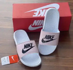 Nike Benassi Slides for Ladies