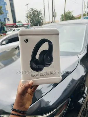 Zealous Sleek Black Pro Studio Beats 