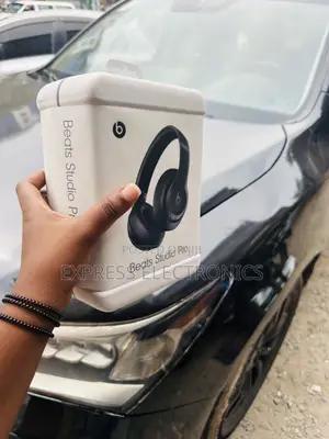 Nice Design Black Beats Studio Pro