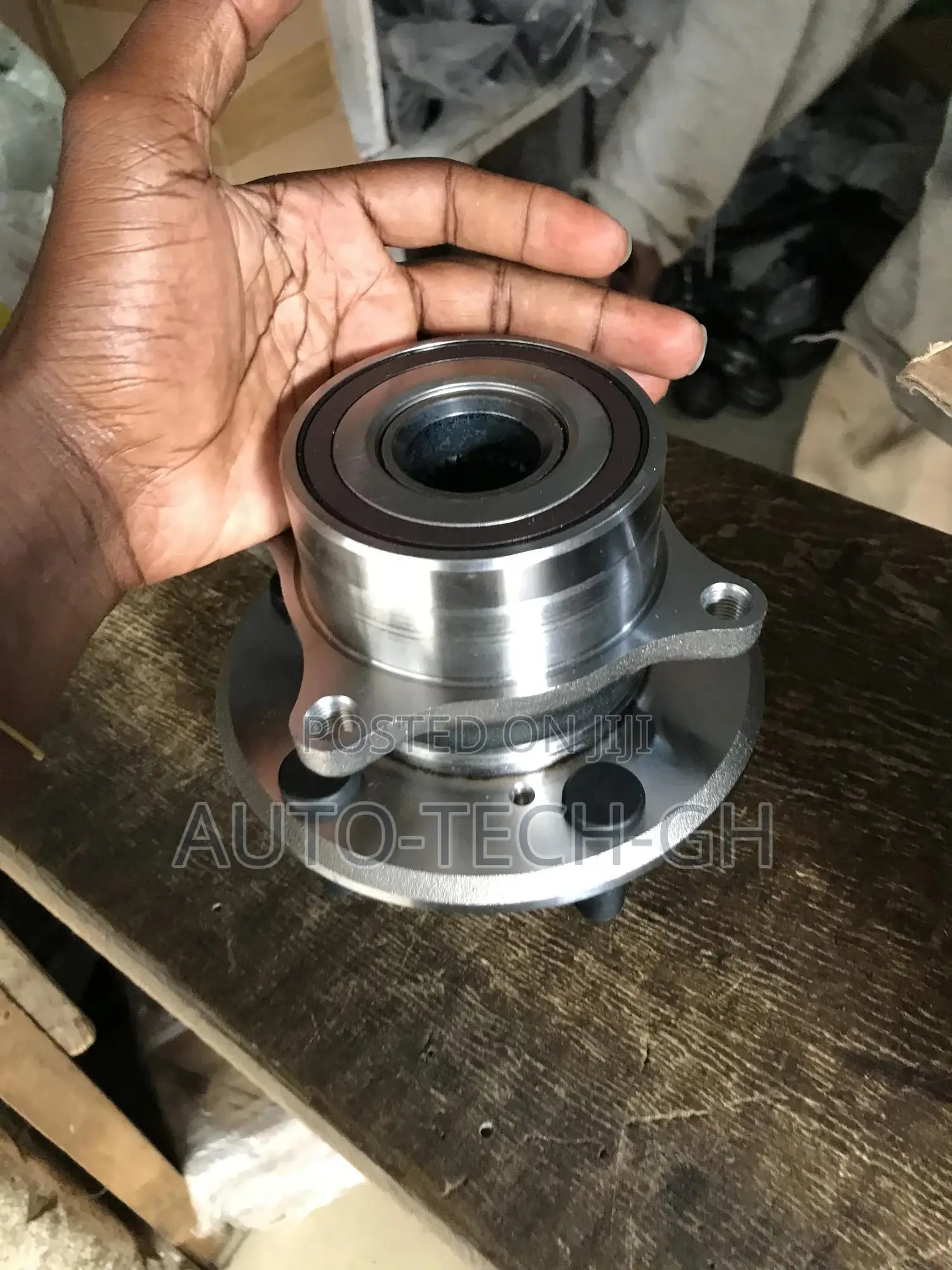 Front Hub Pair for Honda Pilot 2006 Upwards