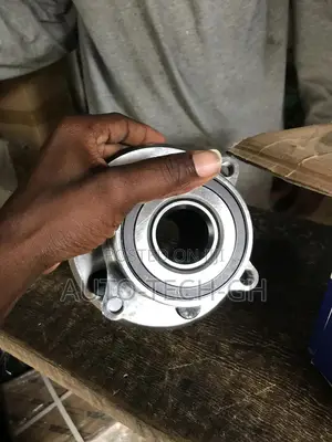 Front Hub Pair for Honda Pilot 2006 Upwards