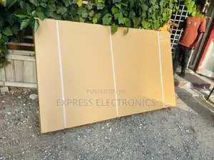 Cinematic Experience Qled Smart Samsung 85”Q60c