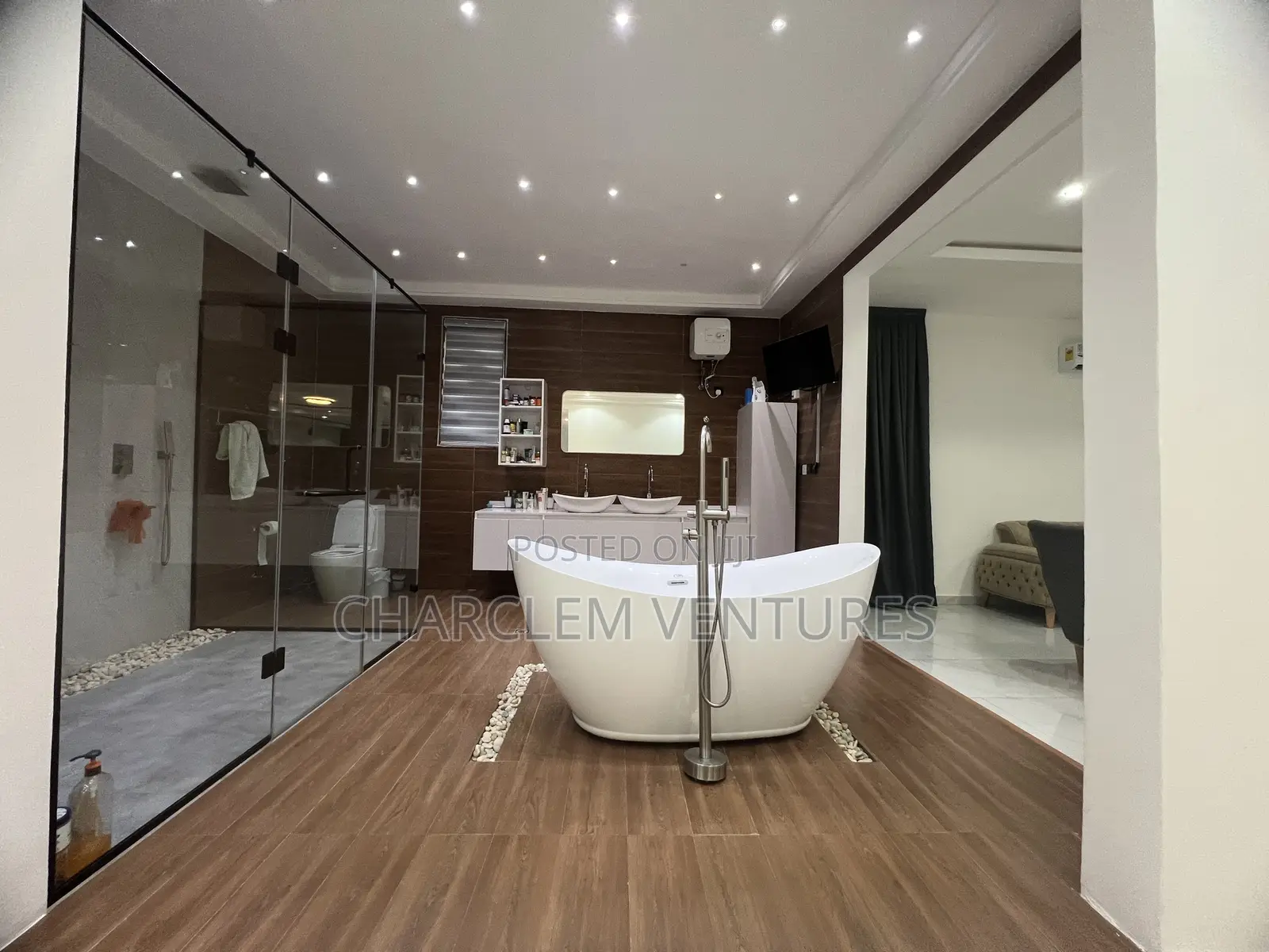 5bdrm House in Charclem Ventures, East Legon for sale