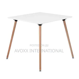 Rokrhomy Casa Rookie Square 31.5-in White Dining Table