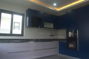 4bdrm Townhouse/Terrace in Skm, North Legon for sale