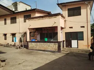 8bdrm House in Skm, Tesano for sale