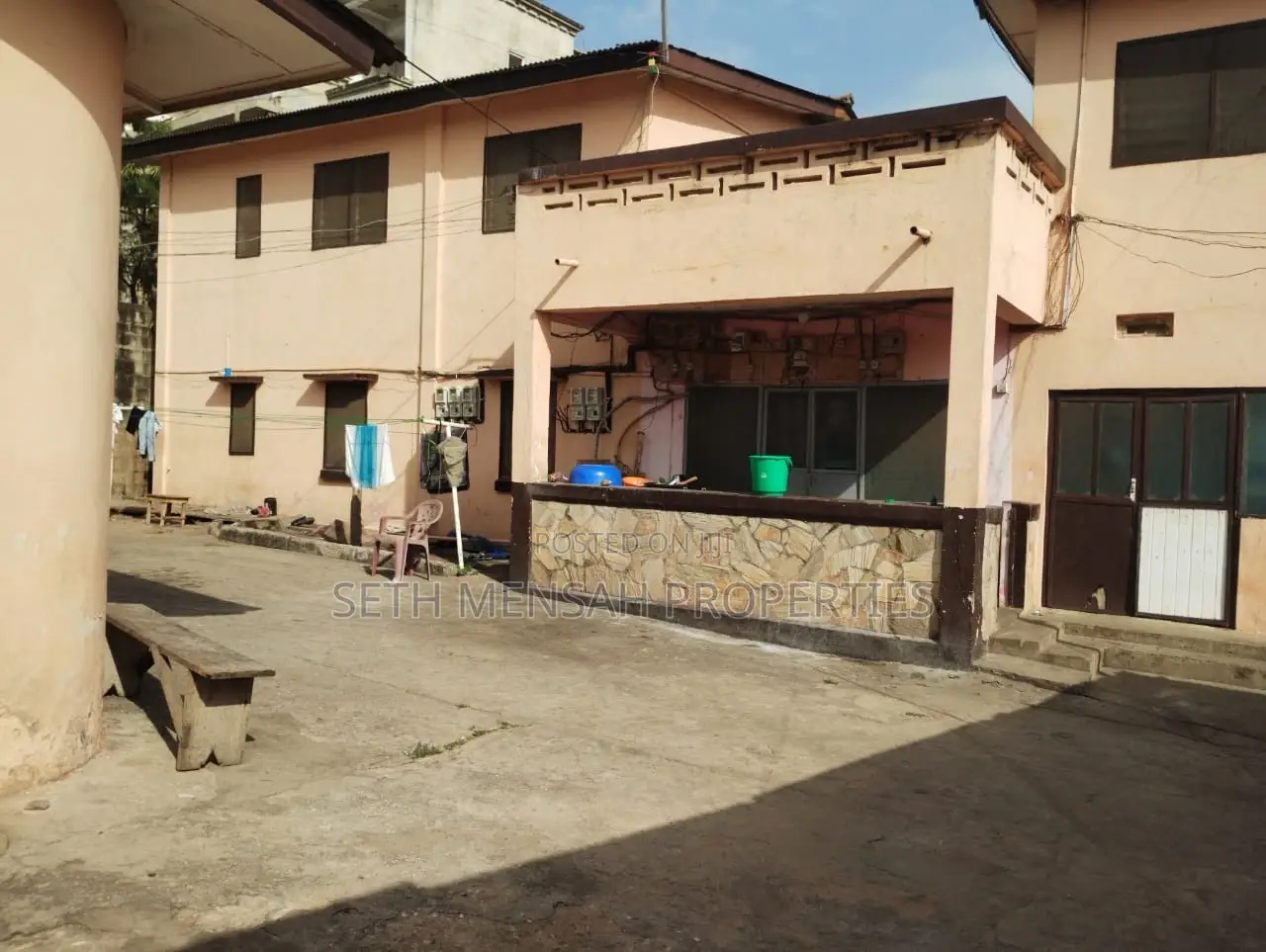 8bdrm House in Skm, Tesano for sale
