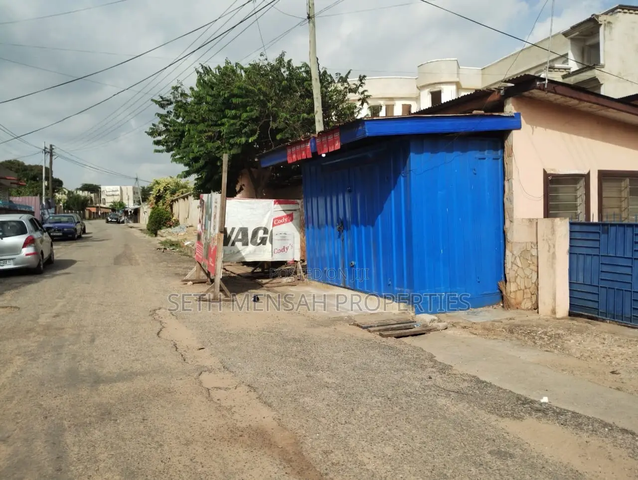 8bdrm House in Skm, Tesano for sale