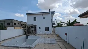 5bdrm House in Laryea Homes, Lake Side Estate for sale