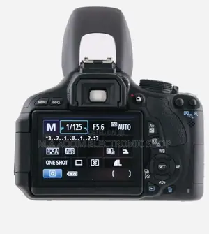 18 MP Aps-C Cmos-Canon EOS 600D DSLR Camera