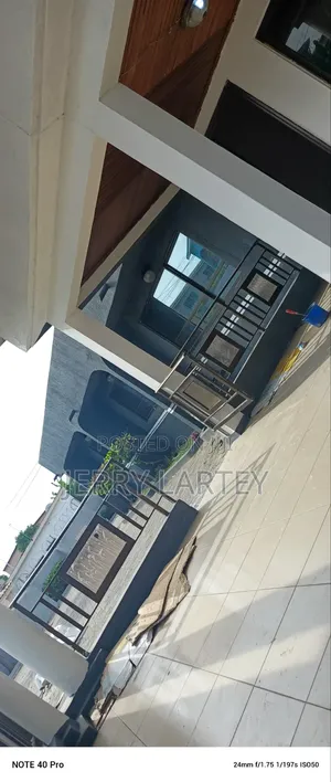 Sakaman 6 Bedrooms Self Compound