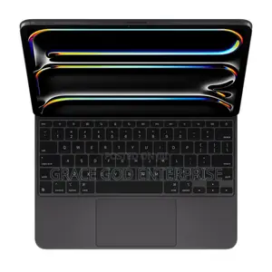 Apple iPad Pro 13-inch (M4) Magic Keyboard