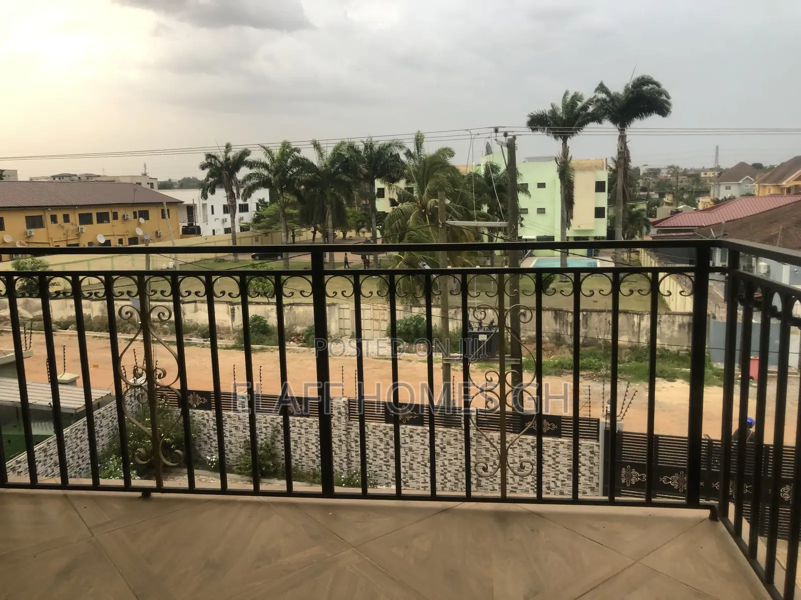 3bdrm Apartment in Elaffhomesgh, East Legon for rent