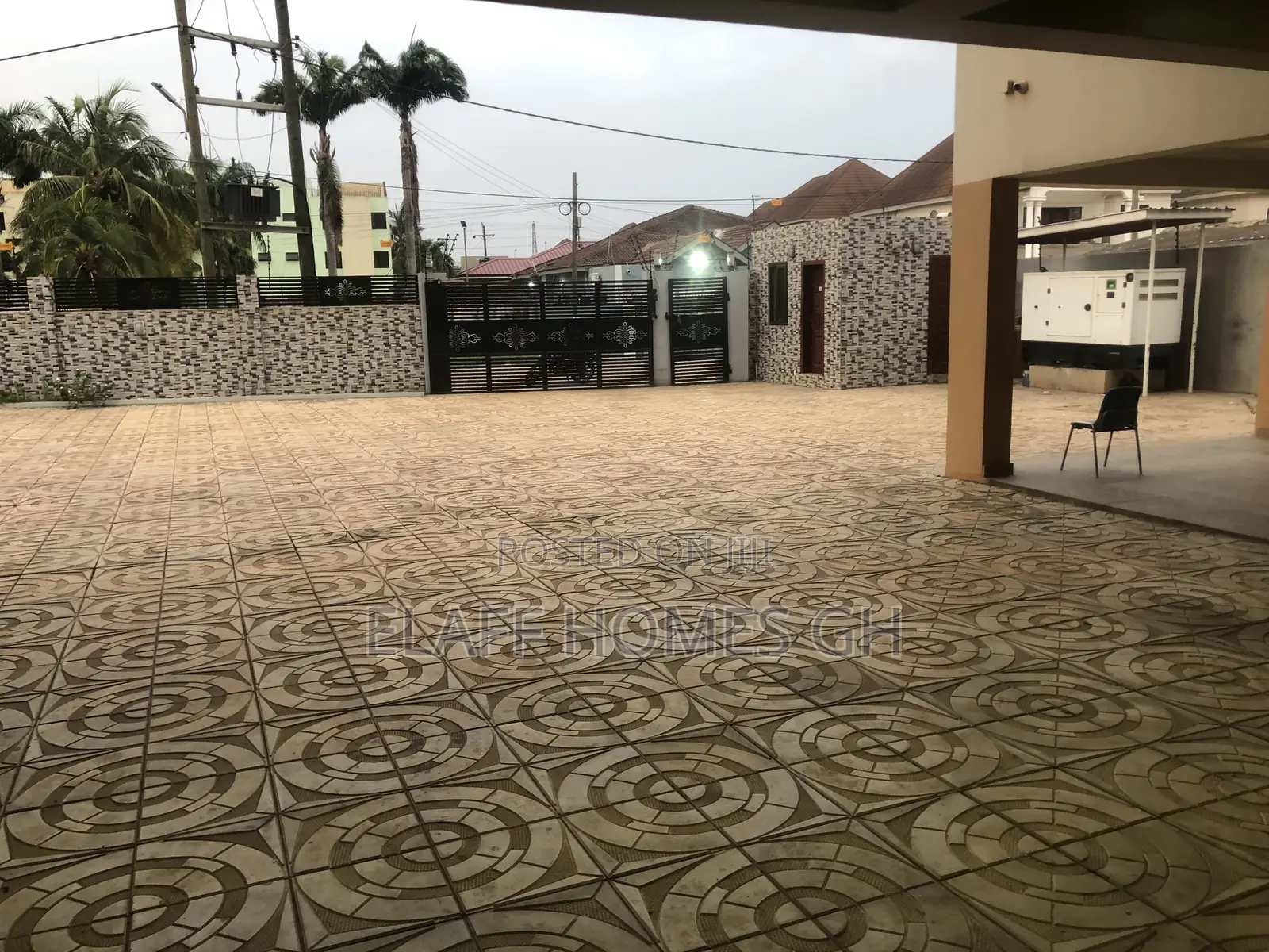 3bdrm Apartment in Elaffhomesgh, East Legon for rent