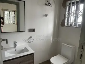 4bdrm House in East Legon, Adjiriganor for sale