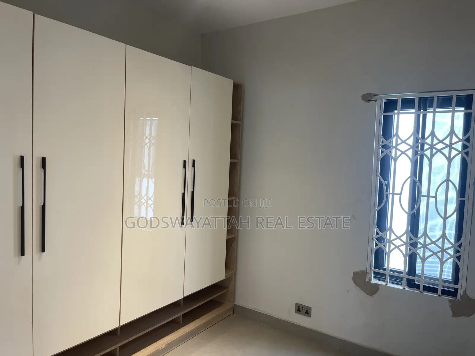 4bdrm House in East Legon, Adjiriganor for sale