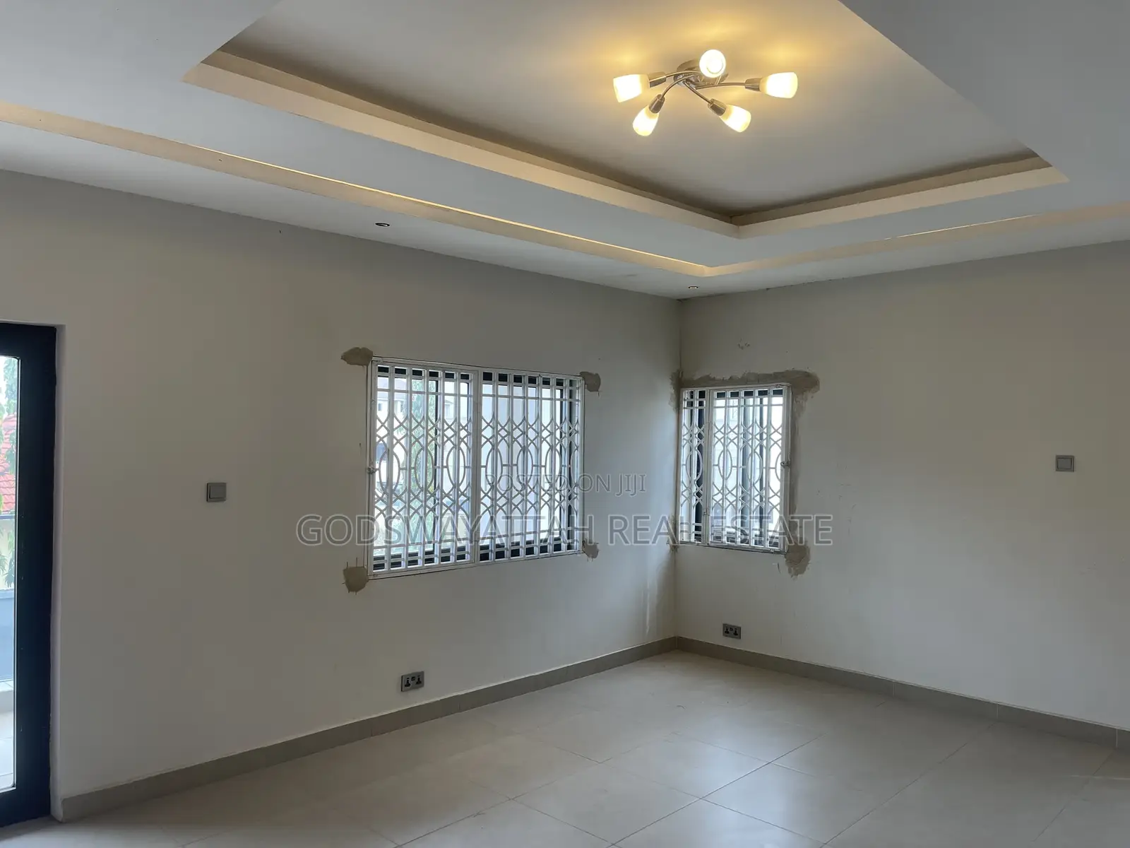 4bdrm House in East Legon, Adjiriganor for sale