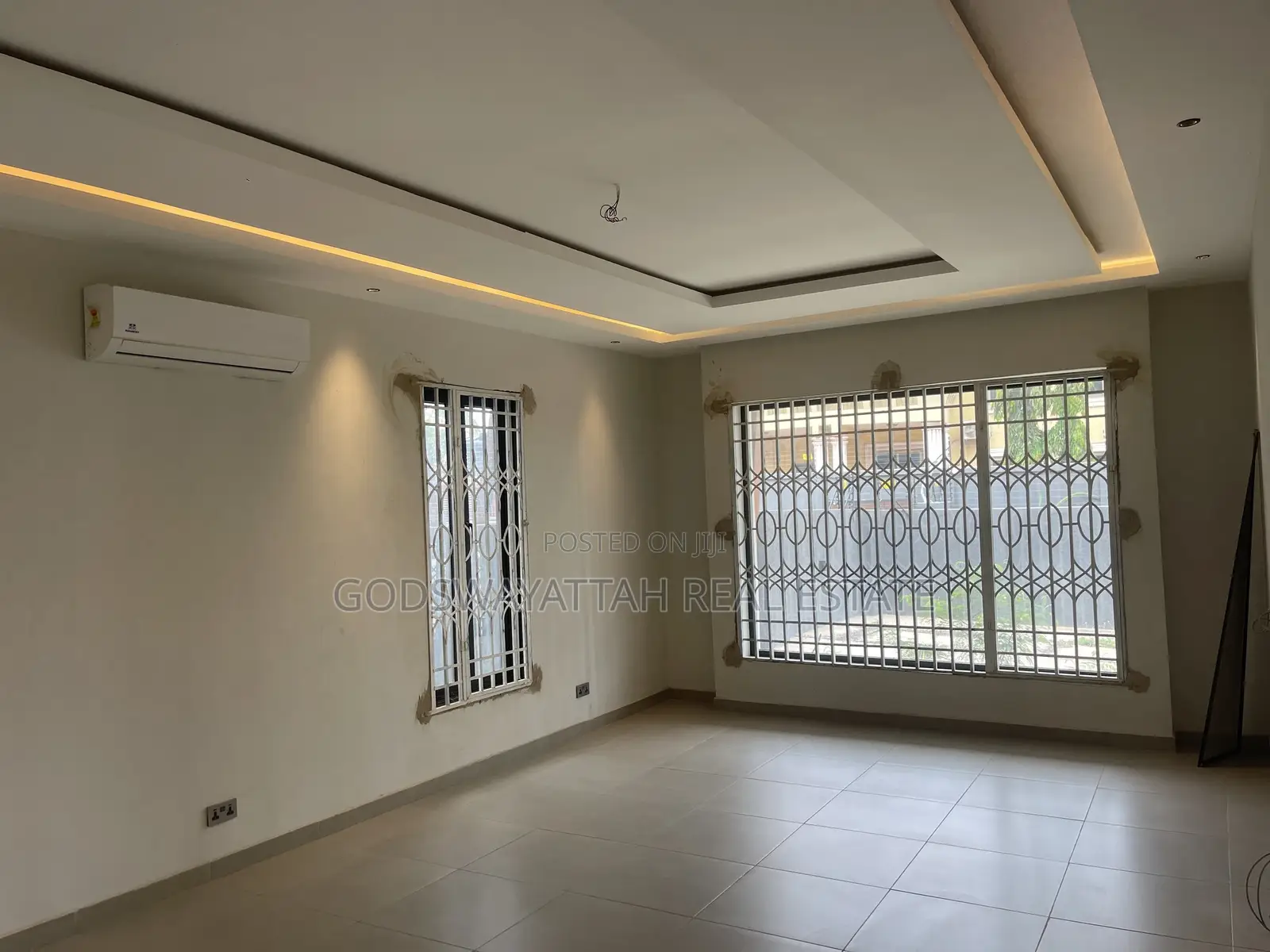 4bdrm House in East Legon, Adjiriganor for sale