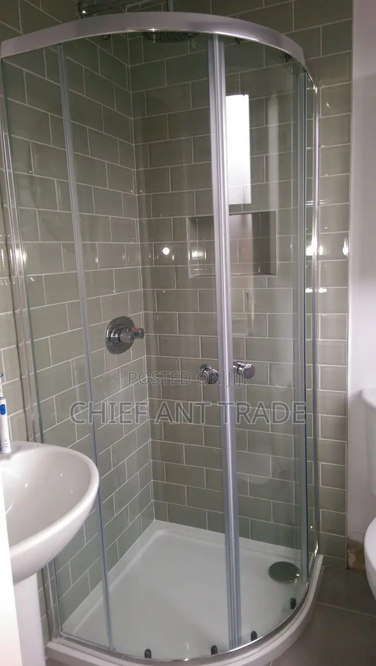 Shower Cubicle. 100 X 100cm. Corner