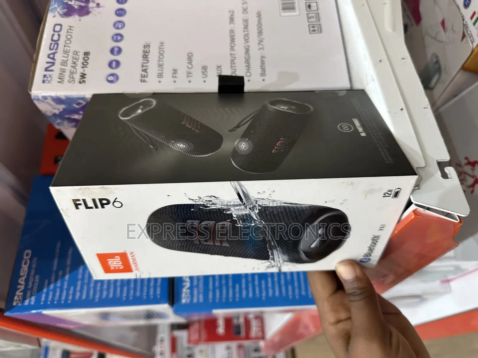 Sleek, Modern Design Flip 6 Bluetooth Speaker