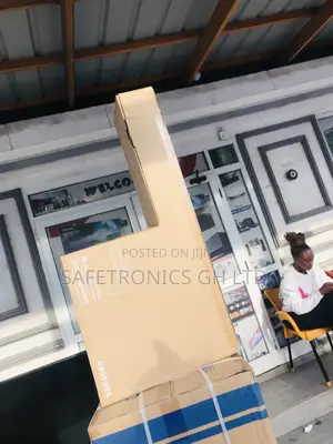 Samsung Sleek — B550 Bluetooth 300 Watts Soundbar