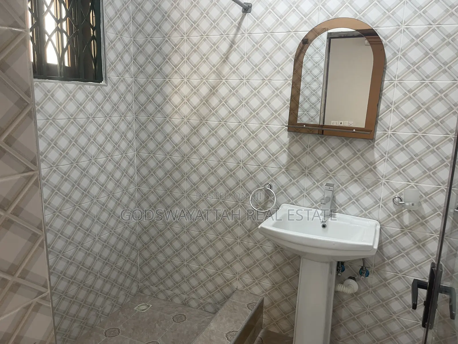 3bdrm Apartment in East Legon, Adjiriganor for rent