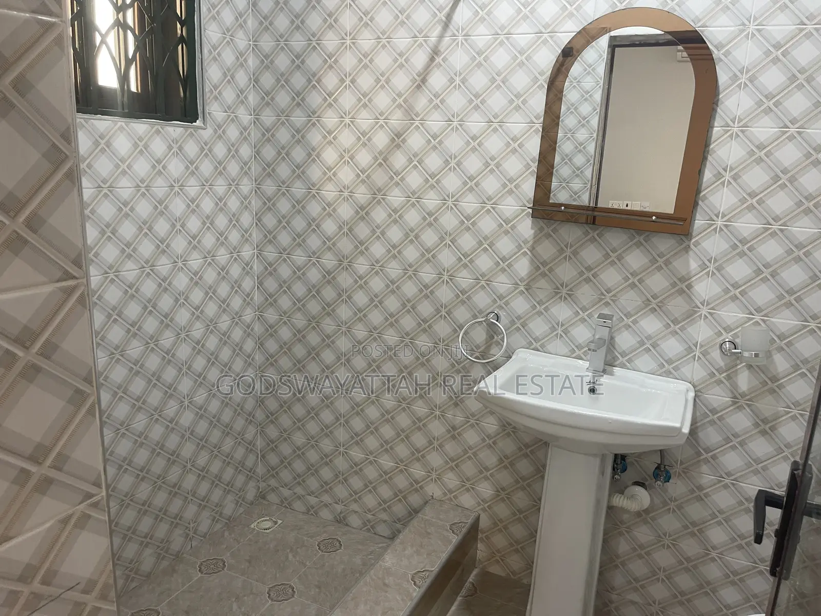3bdrm Apartment in East Legon, Adjiriganor for rent
