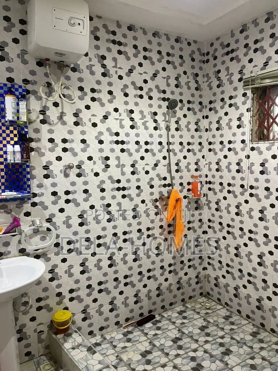 4bdrm Apartment in Newlegon Estate, Adenta for rent