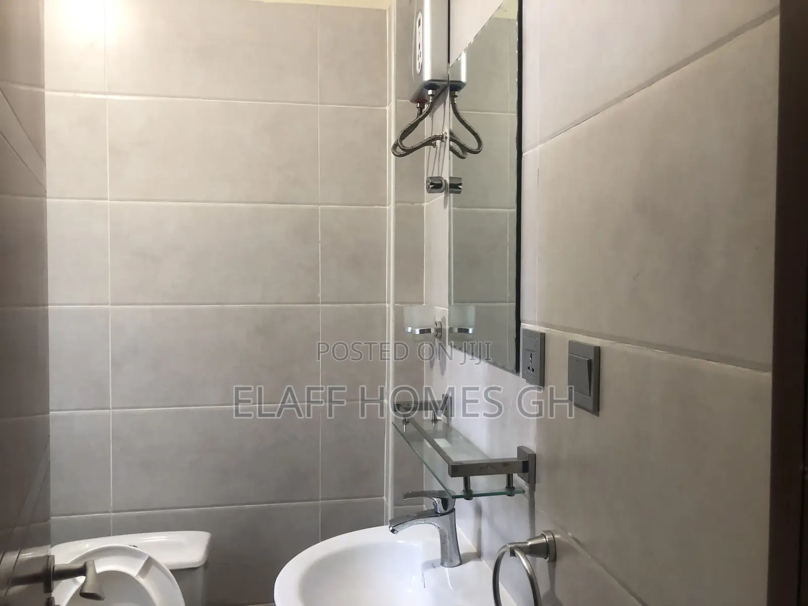 1bdrm Apartment in Elaffhomesgh, East Legon for rent