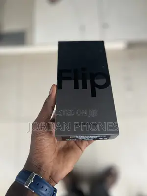 New Samsung Galaxy Z Flip4 256 GB Black