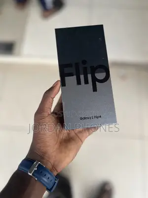 New Samsung Galaxy Z Flip4 256 GB Black