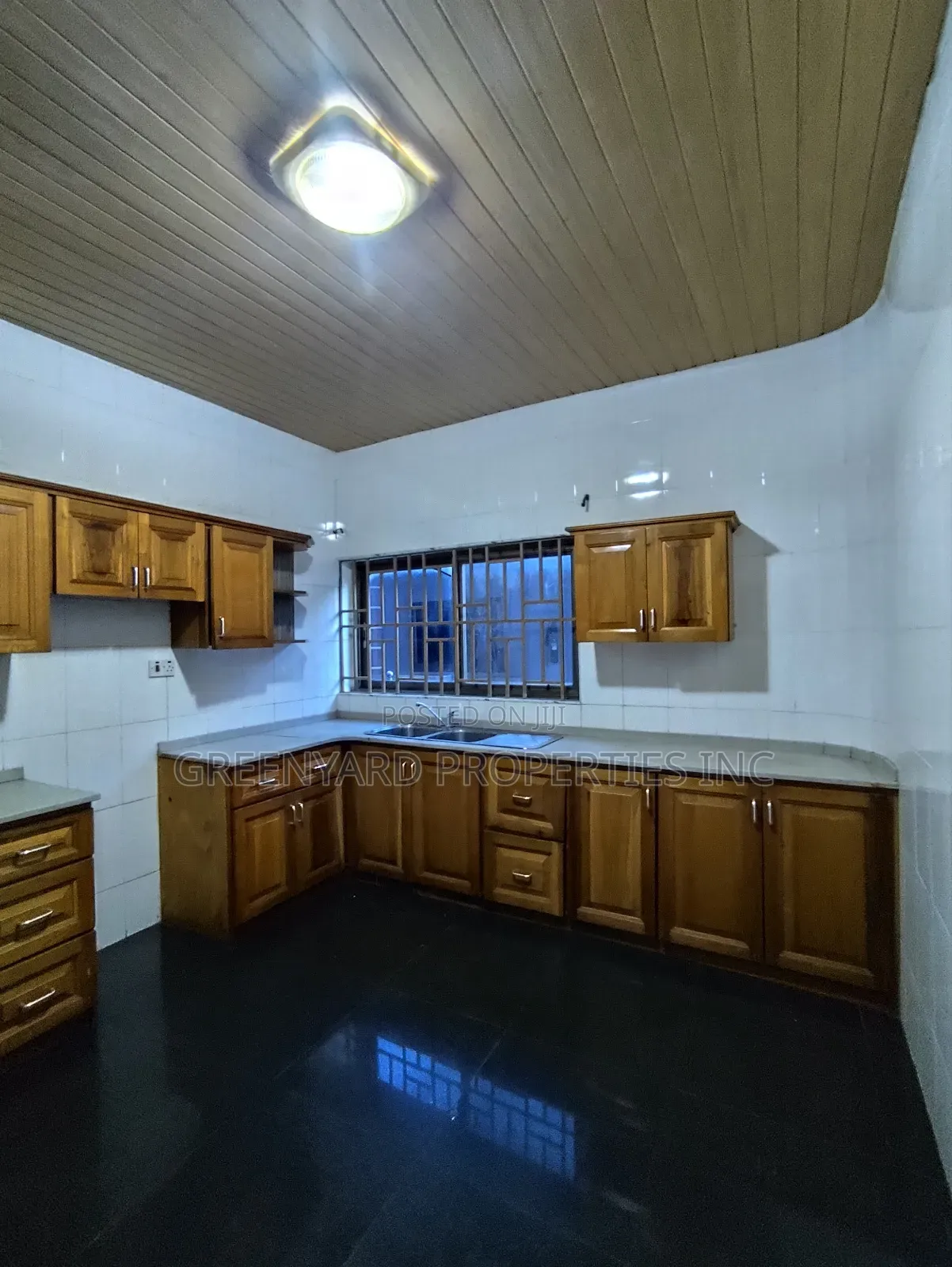3bdrm Apartment in With Generator, East Legon for rent