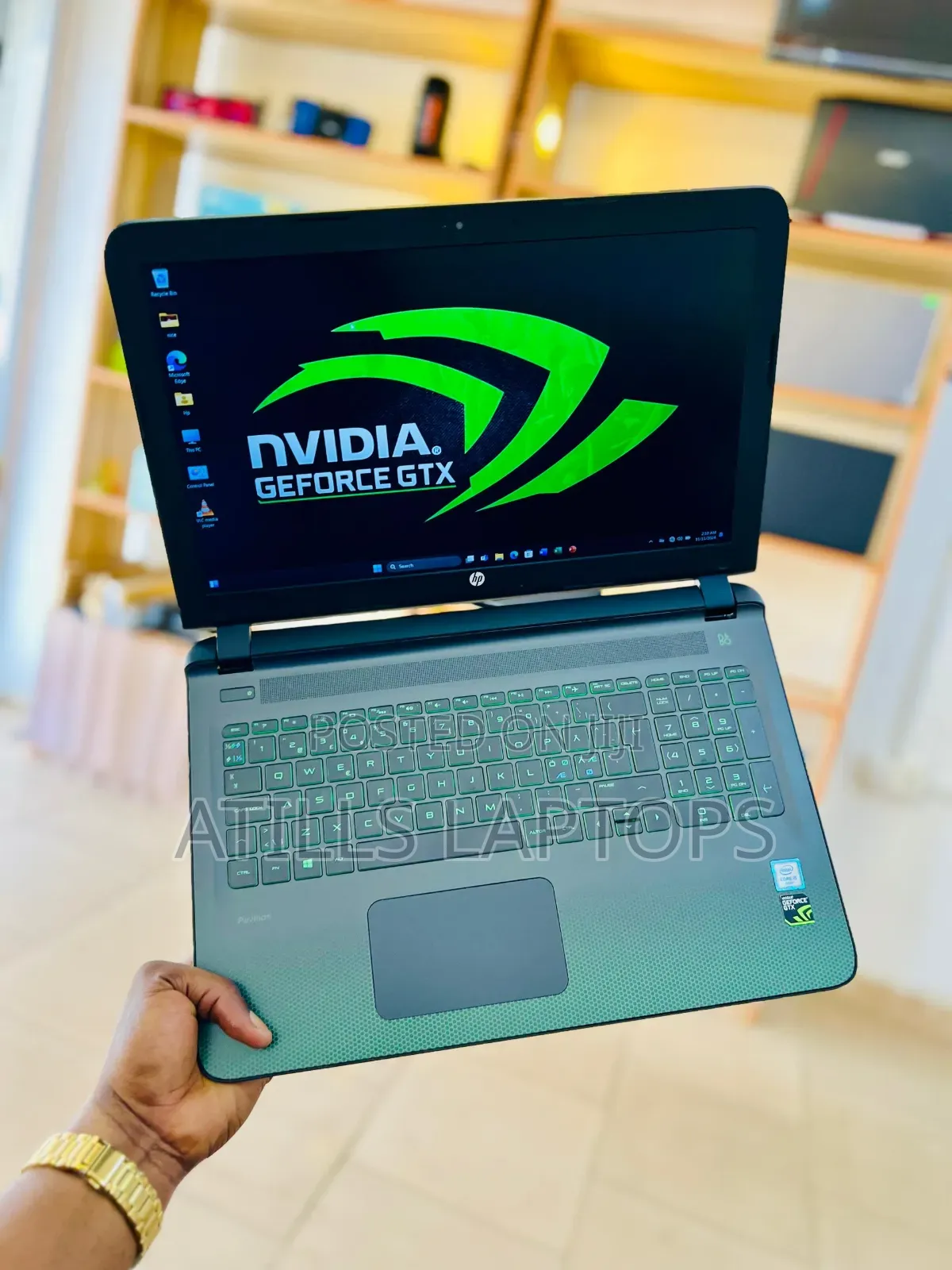 Laptop HP Pavilion Gaming Laptop 15-Dk2xxx 16GB Intel Core I5 SSD 1.5T